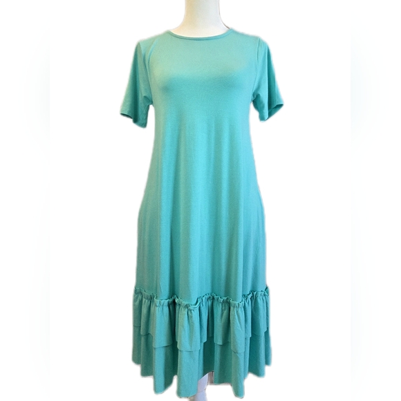 Zenana Outfitters Dresses & Skirts - Zenana Outfitters Turquoise Short-Sleeve Midi Dress with Ruffle Hem